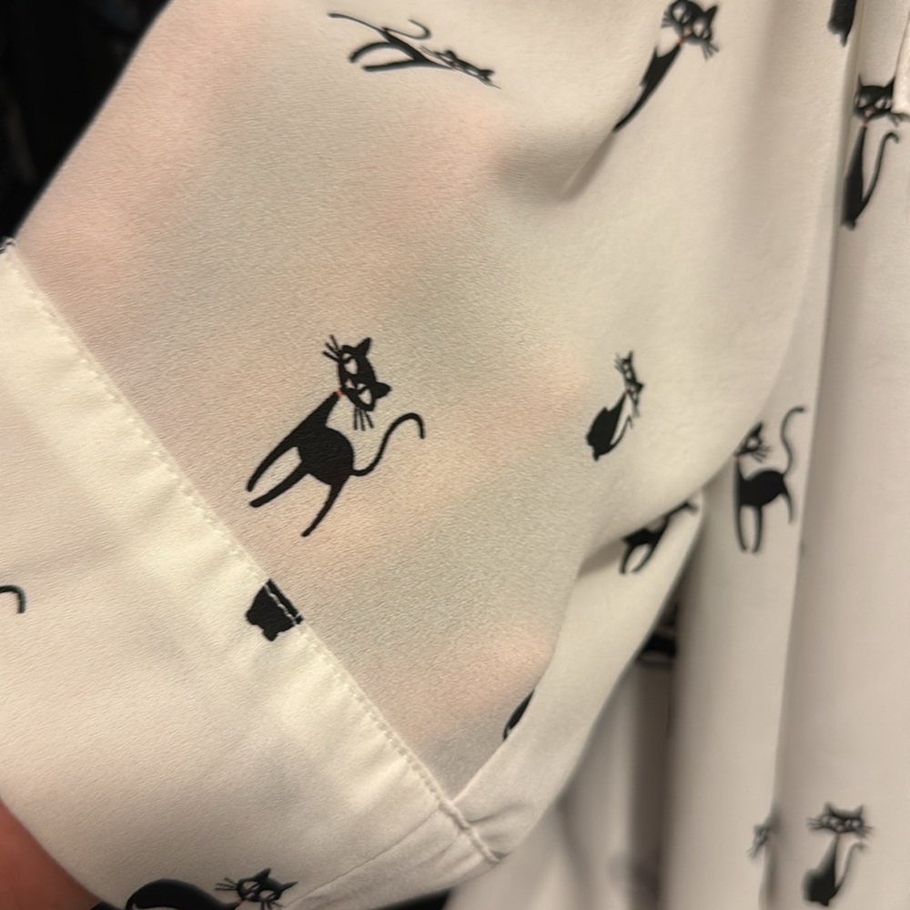 Torrid Cat Patterned Blouse - image 3